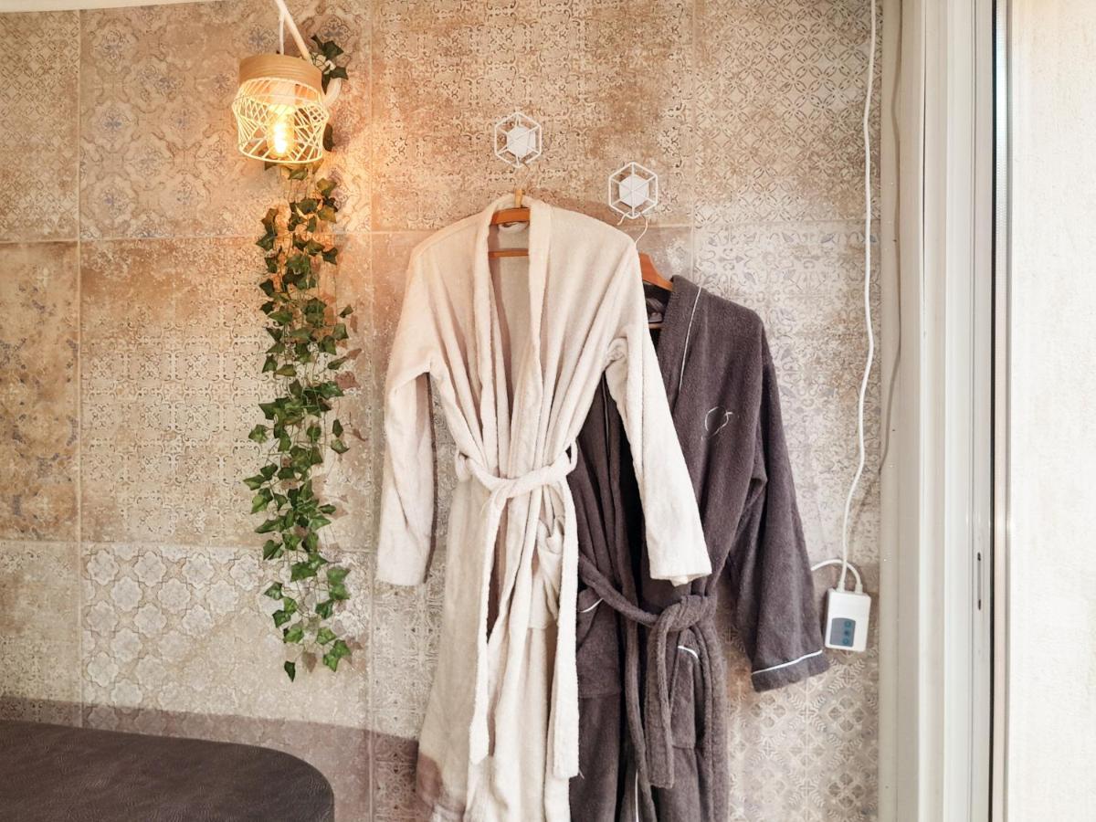 Lux, Chambre Spa Privatif Valenciennes Aulnoy-lez-Valenciennes Buitenkant foto
