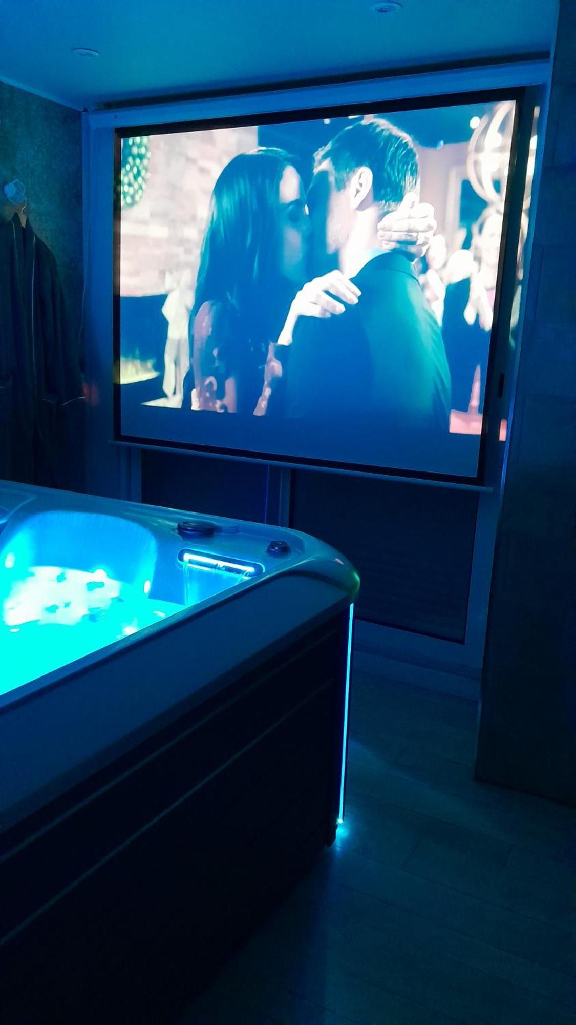 Lux, Chambre Spa Privatif Valenciennes Aulnoy-lez-Valenciennes Buitenkant foto